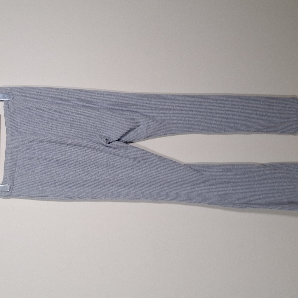 Aritzia Ribbed Knit Pants in Light Gray - Picture 4 of 7